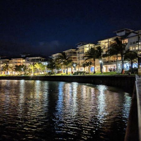 Ferienwohnung Boathouse Port Of Airlie Airlie Beach Exterior foto