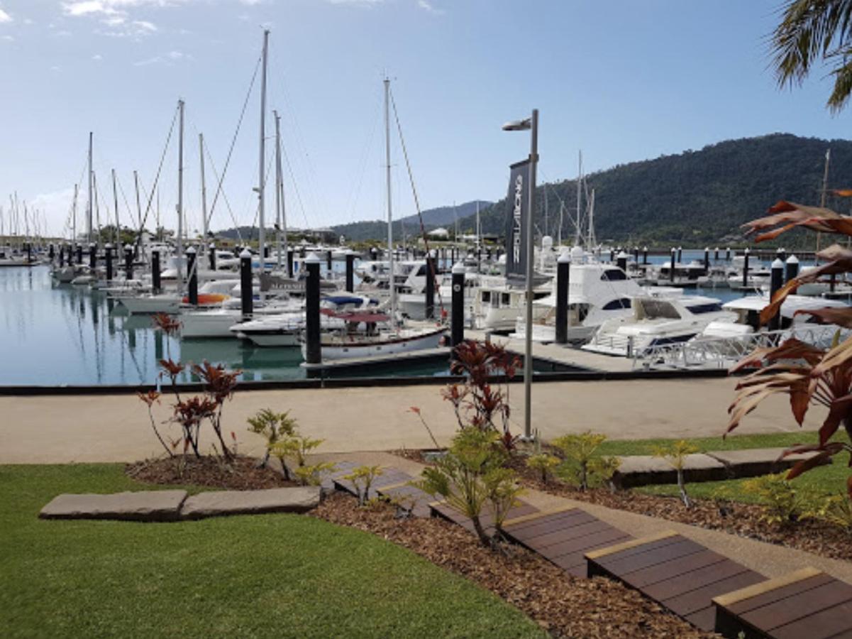 Ferienwohnung Boathouse Port Of Airlie Airlie Beach Exterior foto