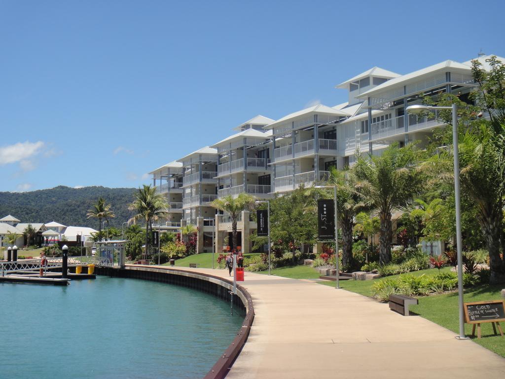 Ferienwohnung Boathouse Port Of Airlie Airlie Beach Exterior foto