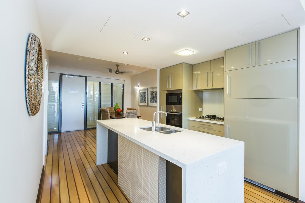 Ferienwohnung Boathouse Port Of Airlie Airlie Beach Exterior foto